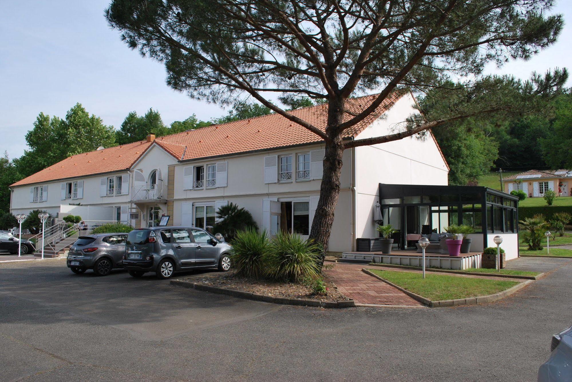 Hotel Le Relais Des Champs Eugenie-les-Bains Exteriör bild