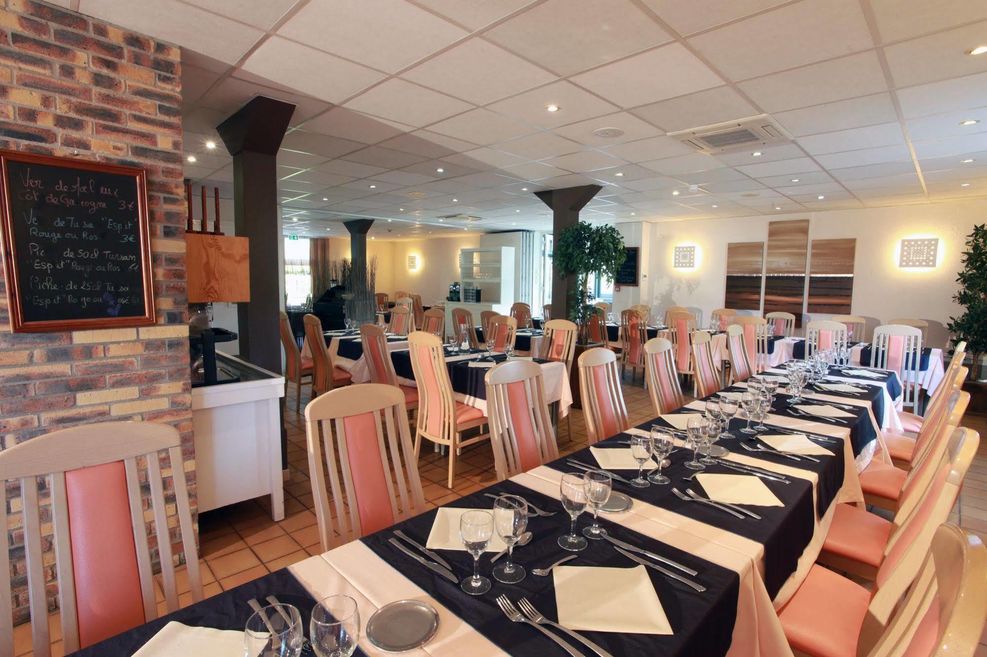 Hotel Le Relais Des Champs Eugenie-les-Bains Exteriör bild